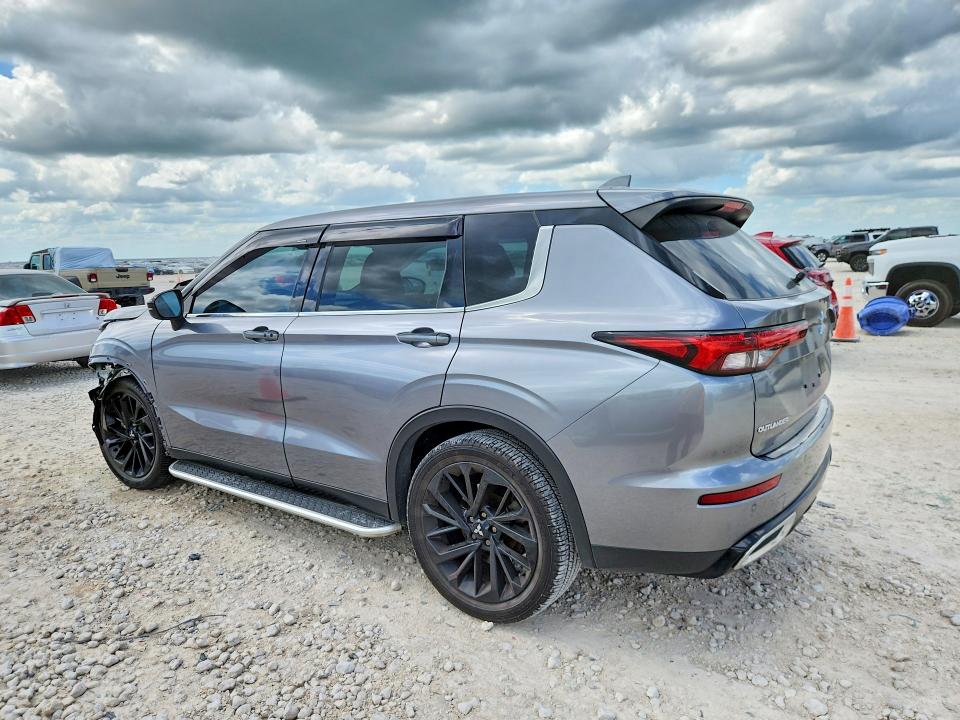 2022 Mitsubishi Outlander VIN JA4J3UA81NZ075570 COPART salvage auction — FRONT END, TX - SALVAGE VEHICLE TITLE (P), sold $6,200 on 2026-07-23 (photo 2)