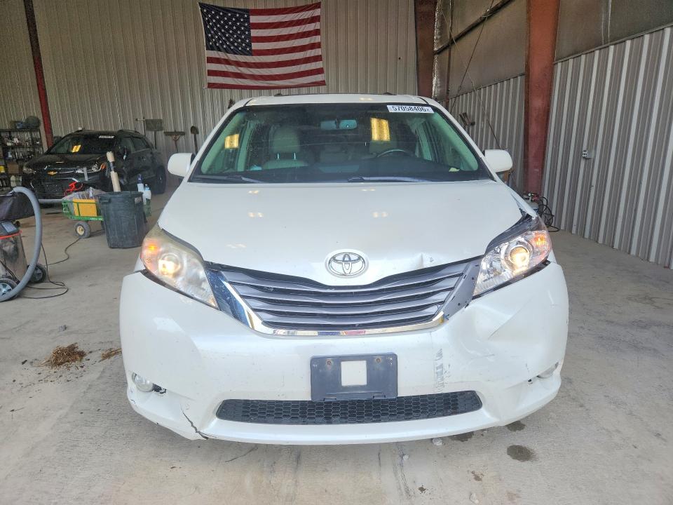 2017 Toyota Sienna VIN 5TDYZ3DC3HS874088 COPART salvage auction — FRONT END, Wi - Junked Vehicle Bill Of Sale, sold $3,900 on 2026-07-06 (photo 5)