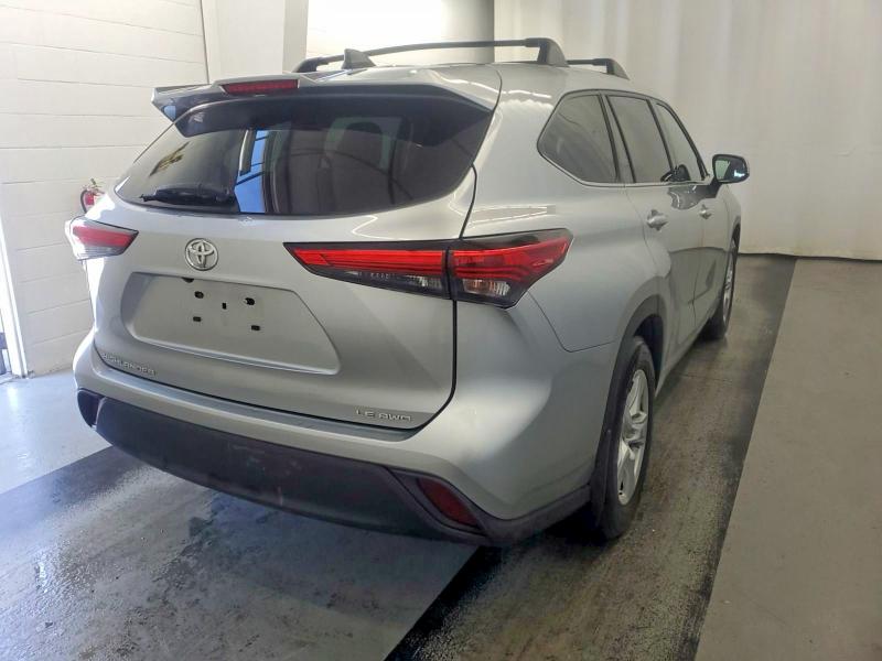 2022 Toyota Highlander VIN 5TDBZRBH9NS577099 COPART salvage auction — NORMAL WEAR, Mt - Certificate Of Title (P), sold $14,500 on 2026-07-29 (photo 4)