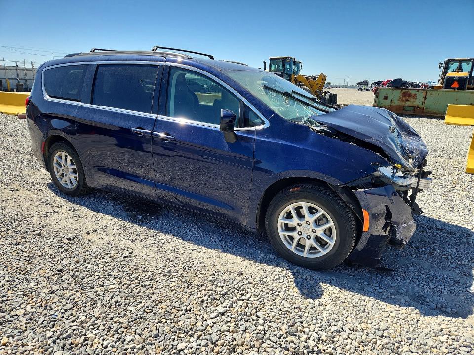 2020 Chrysler Voyager VIN 2C4RC1DGXLR164572 COPART salvage auction — FRONT END, Co - Public - Salvage Title, sold $825 on 2026-07-09 (photo 4)