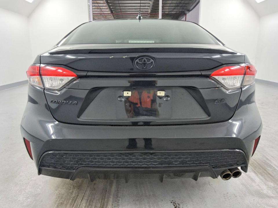 2022 Toyota Corolla VIN 5YFS4MCE0NP111883 COPART salvage auction — MINOR DENT/SCRATCHES, CA - CERTIFICATE OF TITLE, sold $15,000 on 2026-07-14 (photo 6)