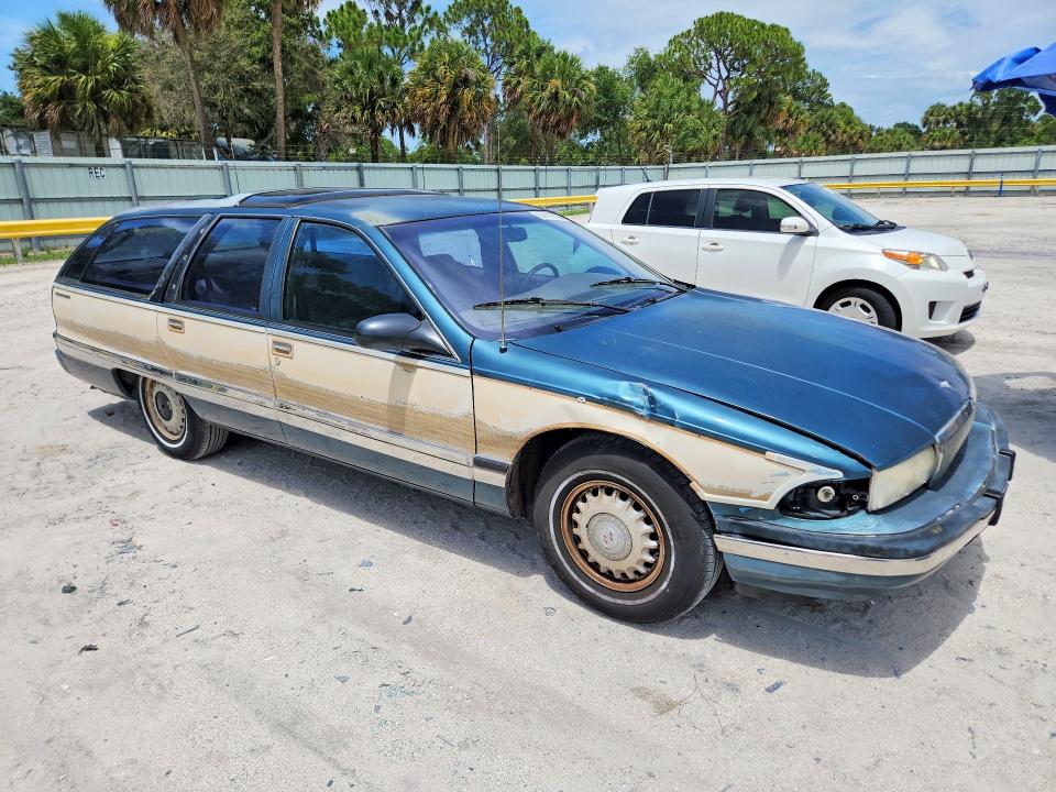1995 Buick Roadmaster VIN 1G4BR82P8SR416654 COPART salvage auction — FRONT END, Fl - Certificate Of Title, sold $2,050 on 2026-07-22 (photo 4)