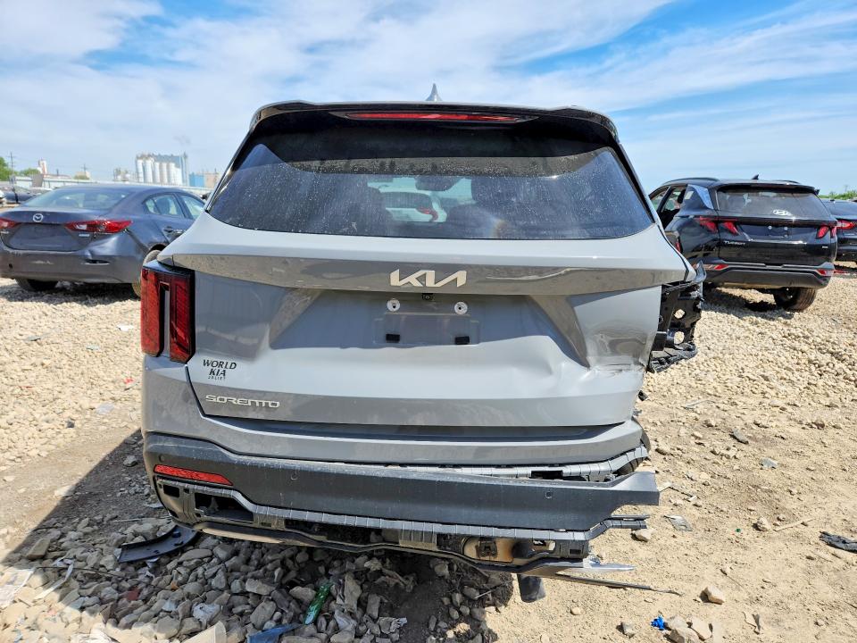 2025 Kia Sorento VIN 5XYRHDJF1SG367013 COPART salvage auction — REAR END, IL - CERTIFICATE OF TITLE, sold $8,200 on 2026-07-16 (photo 6)