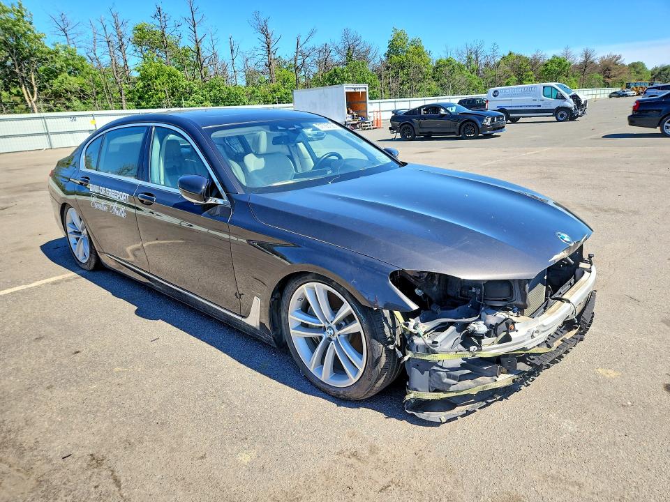 2016 BMW 7er VIN WBA7F2C53GG420172 COPART salvage auction — FRONT END, Ny - Certificate Of Title, sold $6,200 on 2026-08-08 (photo 4)