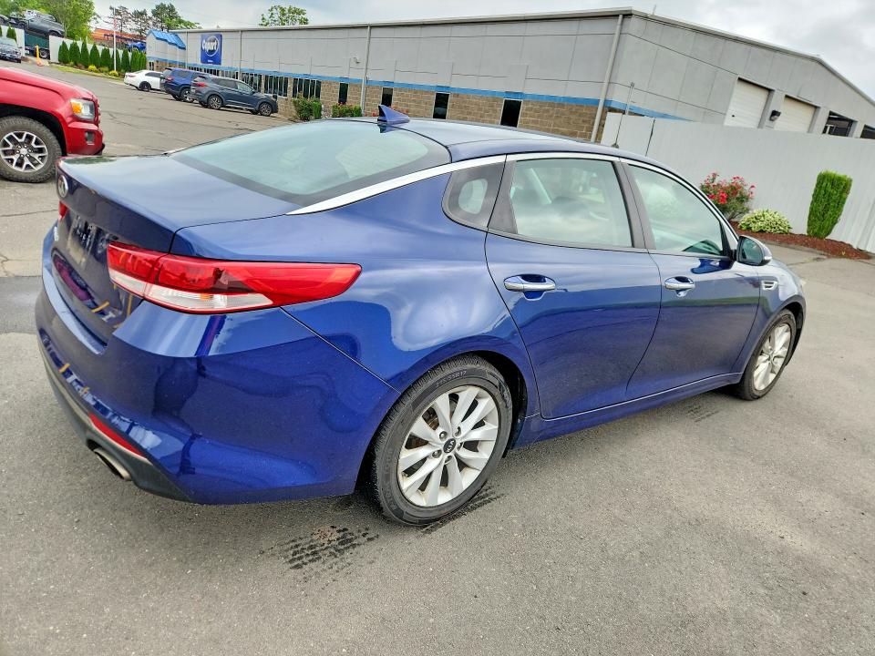 2017 Kia Optima VIN 5XXGT4L31HG163043 COPART salvage auction — MECHANICAL, Ct - Cert Of Title-Rebuilt, sold $1,050 on 2026-07-07 (photo 3)