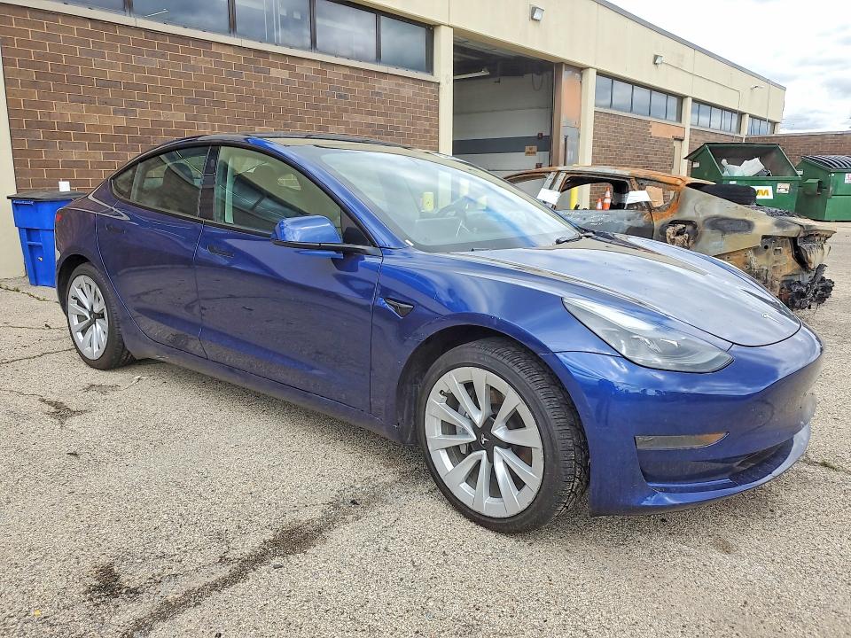 2022 Tesla Model 3 VIN 5YJ3E1EA0NF371576 COPART salvage auction — REAR END, IL - SALVAGE CERTIFICATE, sold $5,200 on 2026-07-27 (photo 4)