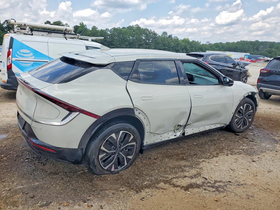 2023 Kia Ev6 VIN KNDC34LA1P5158098 COPART salvage auction — REAR END, KY - CERTIFICATE OF TITLE, sold $10,000 on 2026-07-13 (photo 3)