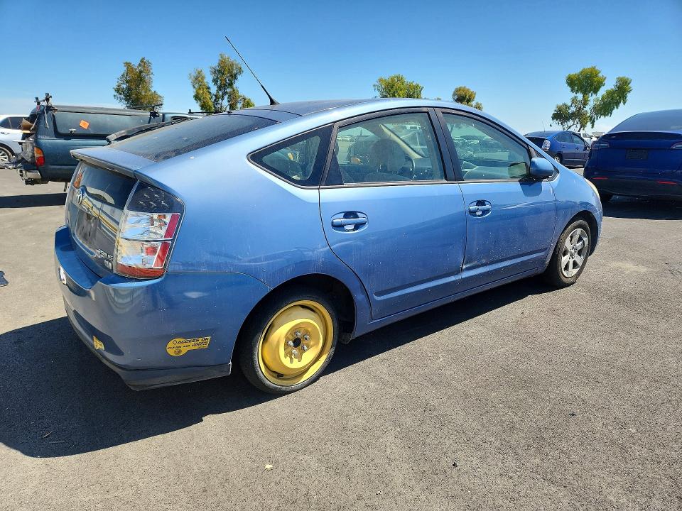 2005 Toyota Prius VIN JTDKB20U557038162 COPART salvage auction — VANDALISM, CA - SALVAGE CERTIFICATE, sold $525 on 2026-07-15 (photo 3)
