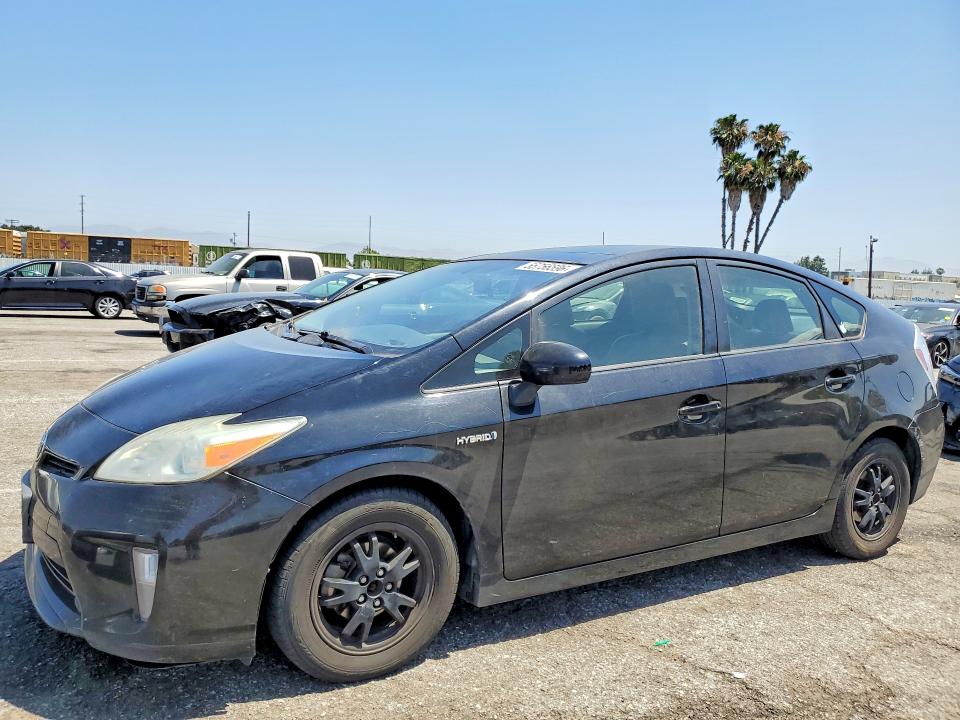 2014 Toyota Prius VIN JTDKN3DU2E1739672 COPART salvage auction — MINOR DENT/SCRATCHES, Ca - App For Dup Clean Or Ac, sold $2,050 on 2026-07-28 (photo 1)