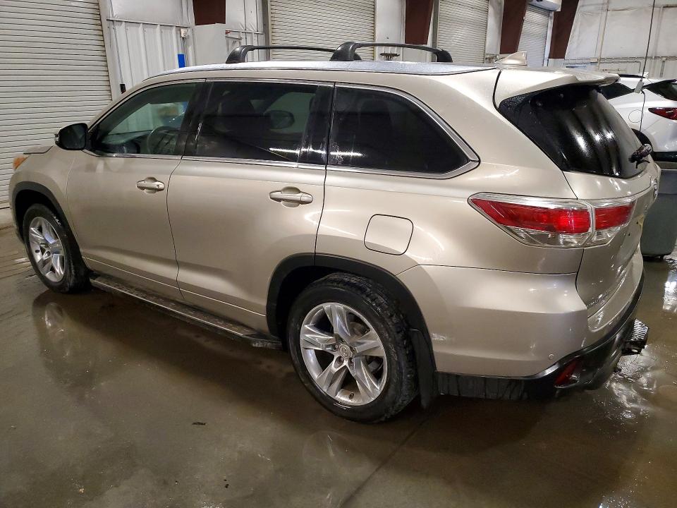 2015 Toyota Highlander VIN 5TDDKRFHXFS098991 COPART salvage auction — WATER/FLOOD, KS - CERT OF TITLE-SALVAGE, sold $575 on 2026-07-27 (photo 2)