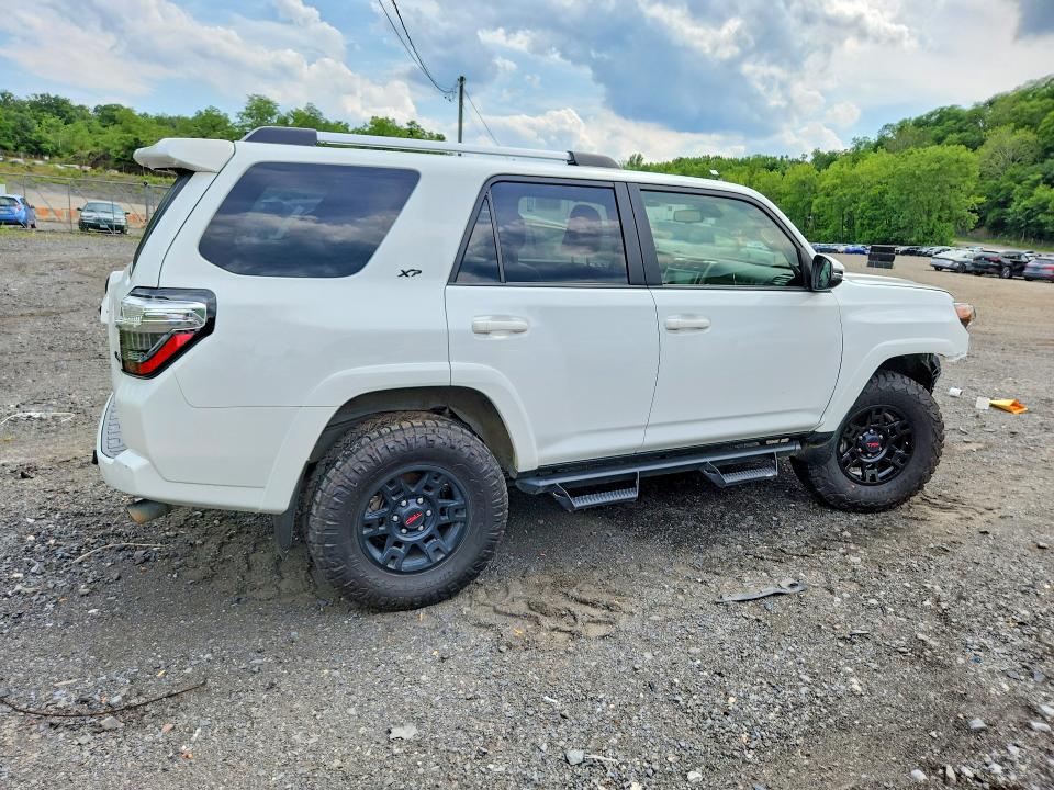 2024 Toyota 4runner VIN JTENU5JR4R6277034 COPART salvage auction — FRONT END, Nj - Cert Of Title-Salvage, sold $13,700 on 2026-07-28 (photo 3)