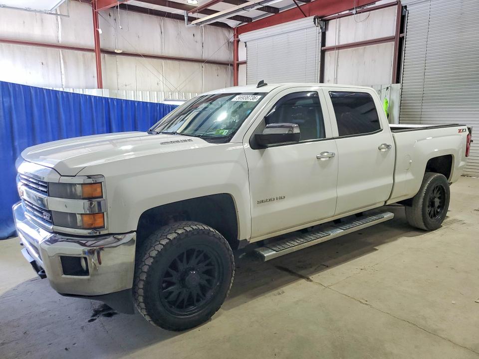 2015 Chevrolet Silverado 3500 VIN 1GC4KZC83FF138817 COPART salvage auction — MINOR DENT/SCRATCHES, WV - CERTIFICATE OF TITLE (P), sold $7,800 on 2026-07-30 (photo 1)