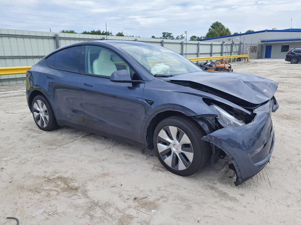 2023 Tesla Model y VIN 7SAYGDEE1PA195340 COPART salvage auction — FRONT END, Salvage Title, sold $6,700 on 2026-07-22 (photo 4)