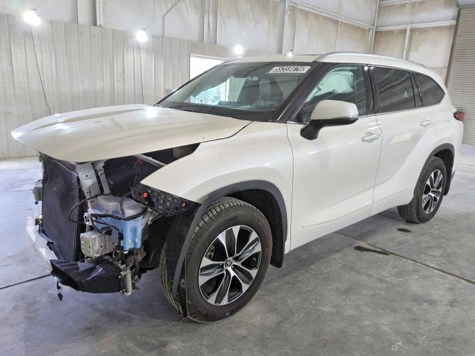 2020 Toyota Highlander VIN 5TDGZRBH0LS502245 COPART salvage auction — FRONT END, AZ - CERTIFICATE OF TITLE, sold $4,800 on 2026-07-23 (photo 1)