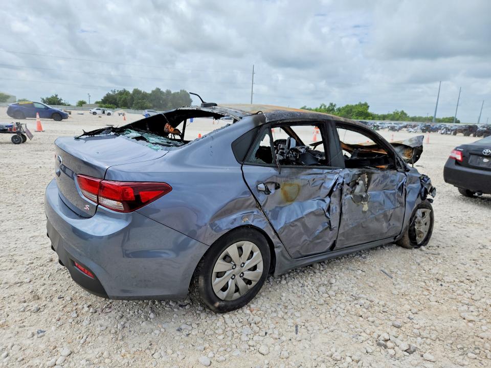 2020 Kia Rio VIN 3KPA24AD7LE337378 COPART salvage auction — BURN, Tx - Nonrepairable Title, sold $60 on 2026-07-09 (photo 3)