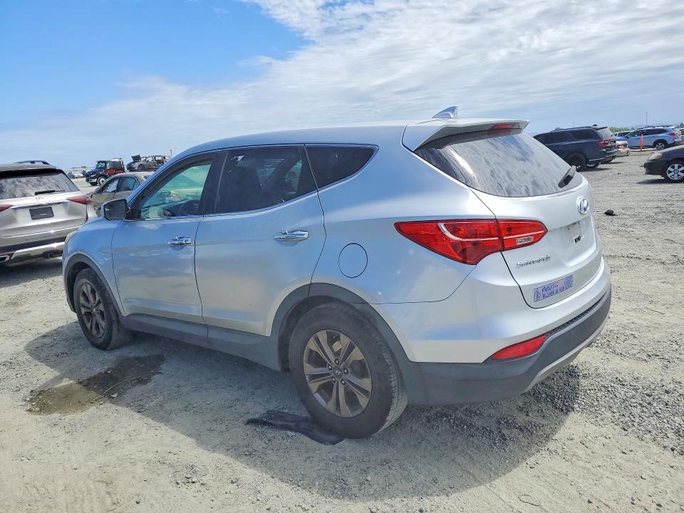 2015 Hyundai Santa fe VIN 5XYZT3LB1FG265543 COPART salvage auction — MINOR DENT/SCRATCHES, Fl - Dis/Dlr/Exp Only Clean Title, sold $650 on 2026-07-28 (photo 2)