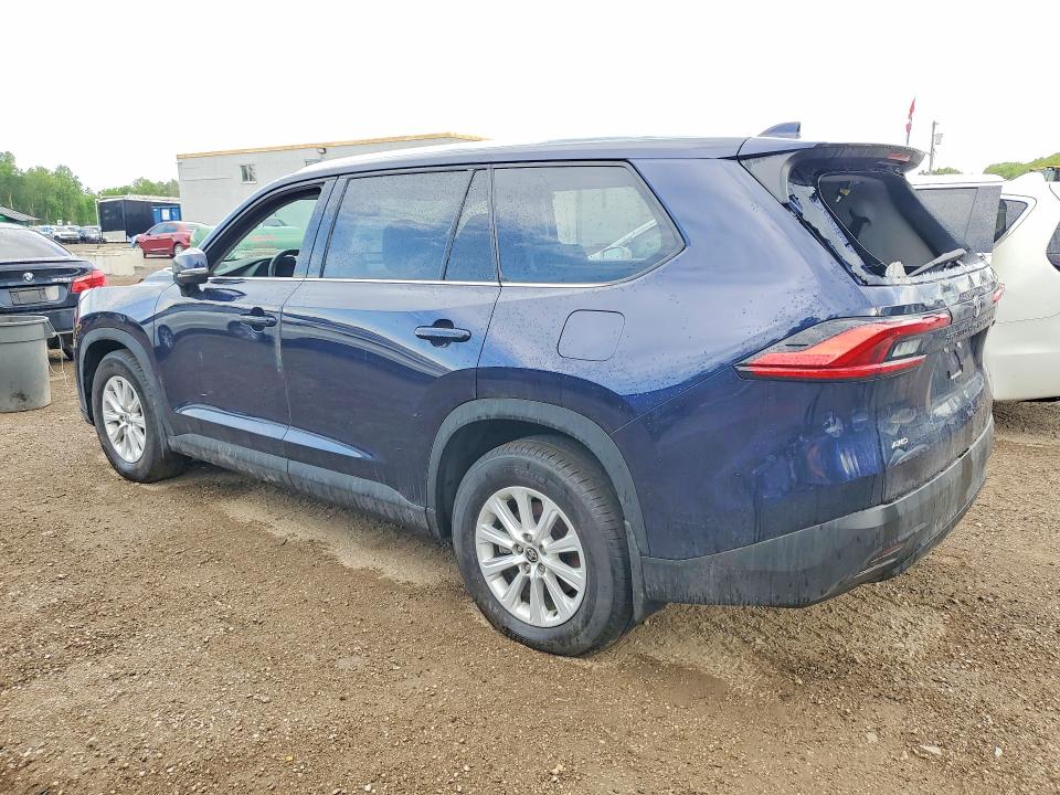 2024 Toyota Highlander VIN 5TDAAAB50RS025071 COPART salvage auction — VANDALISM, ON - PERMIT NO BRAND - UNFIT, sold $12,200 on 2026-07-09 (photo 2)