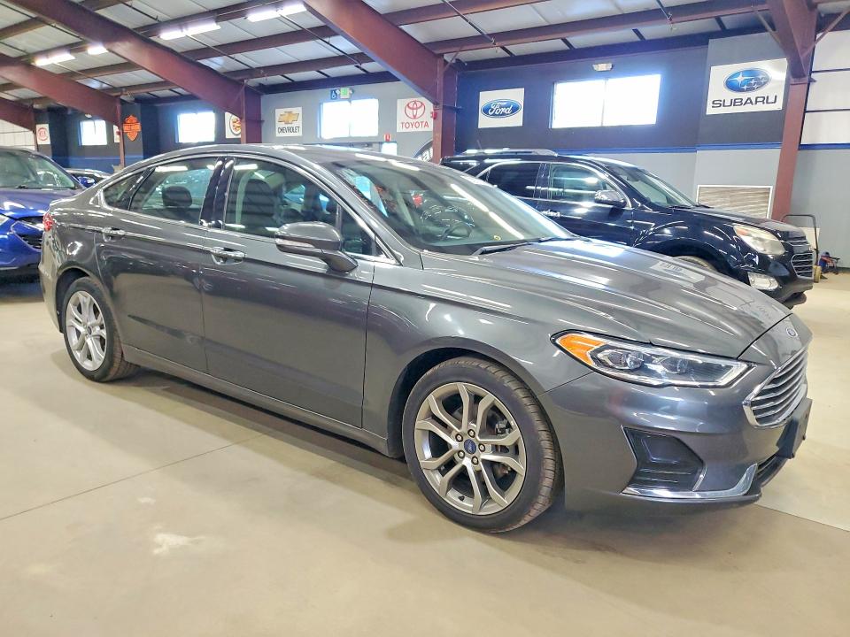 2019 Ford Fusion VIN 3FA6P0CD2KR110383 COPART salvage auction — MINOR DENT/SCRATCHES, AR - CERTIFICATE OF TITLE (P), sold $4,450 on 2026-07-02 (photo 4)