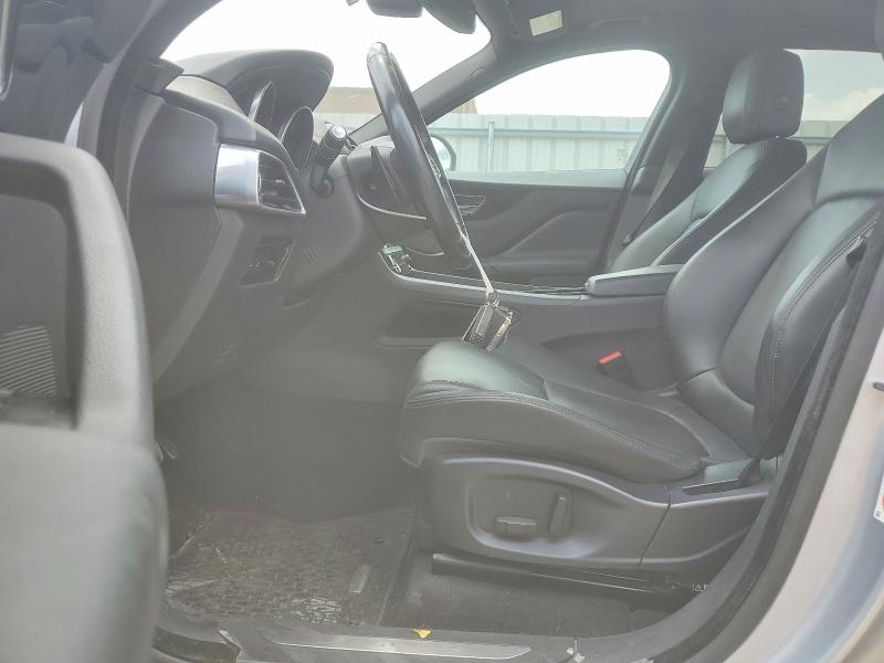 2018 Jaguar VIN SADCJ2FX8JA266005 COPART salvage auction — HAIL, Ks - Cert Of Title-Salvage, sold $3,450 on 2026-07-02 (photo 7)