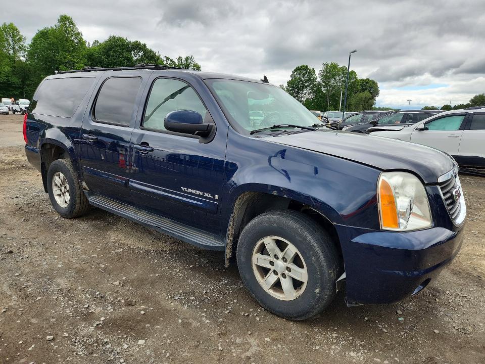 2007 Gmc Yukon xl VIN 1GKFK16397J195892 COPART salvage auction — MINOR DENT/SCRATCHES, Ct - Certificate Of Title, sold $450 on 2026-07-02 (photo 4)