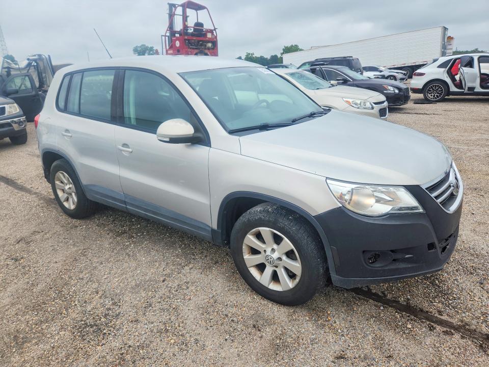 2009 Volkswagen Tiguan VIN WVGAV75N09W527156 COPART salvage auction — FRONT END, AL - CERT OF TITLE-SALVAGE TITLE, sold $225 on 2026-07-16 (photo 4)