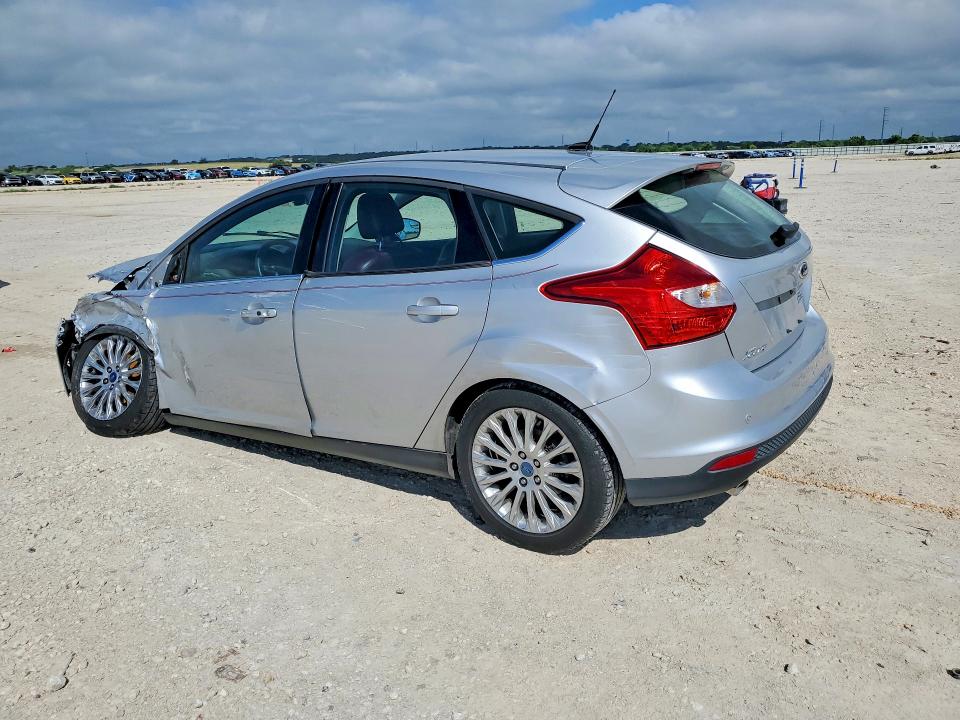 2012 Ford VIN 1FAHP3N2XCL181272 COPART salvage auction — FRONT END, Tx - Salvage Vehicle Title, sold $275 on 2026-07-09 (photo 2)