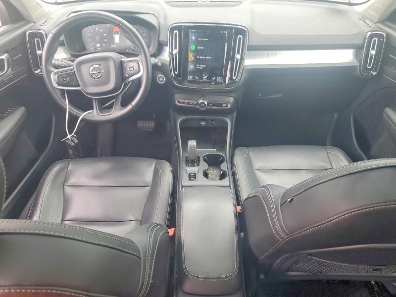 2019 Volvo Xc40 VIN YV4162UK6K2091645 COPART salvage auction — REAR END, Wv - Salvage Certificate, sold $325 on 2026-07-21 (photo 8)