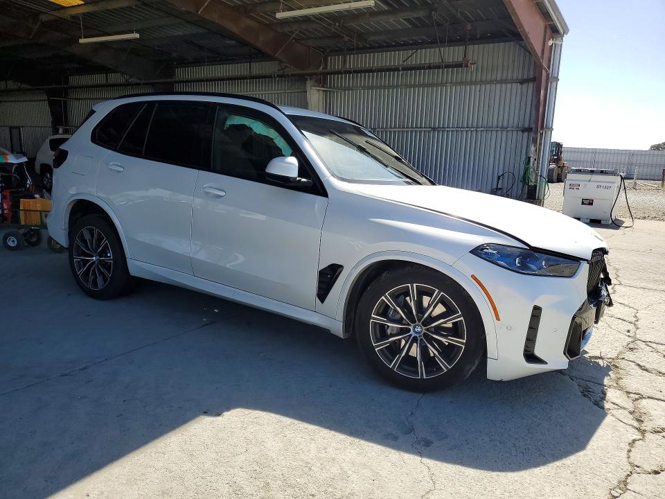 2024 BMW X5 VIN 5UX43EU04R9T34586 COPART salvage auction — FRONT END, Ca - Salvage Certificate, sold $35,500 on 2026-08-20 (photo 4)