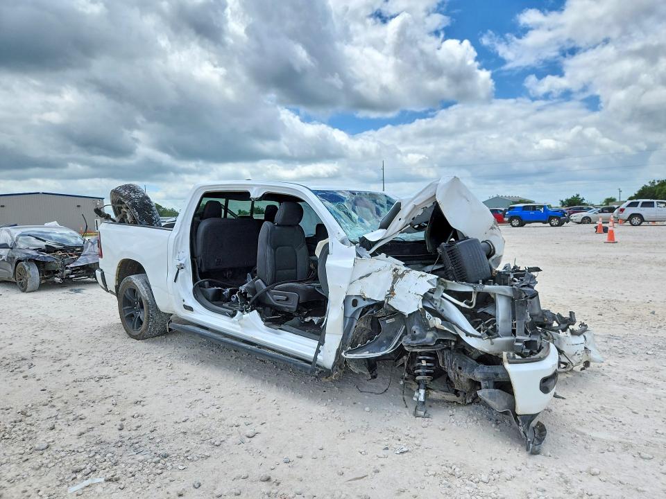 2021 Ram 1500 VIN 1C6RREFT8MN690690 COPART salvage auction — FRONT END, Tx - Nonrepairable Title, sold $1,150 on 2026-07-23 (photo 4)