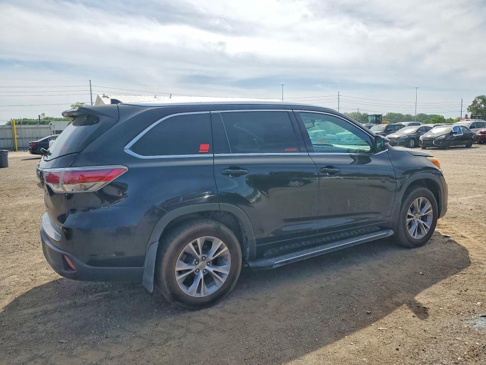 2014 Toyota VIN 5TDJKRFH0ES068125 COPART salvage auction — FRONT END, Ia - Cert Of Title-Salvage Title, sold $6,300 on 2026-07-31 (photo 3)