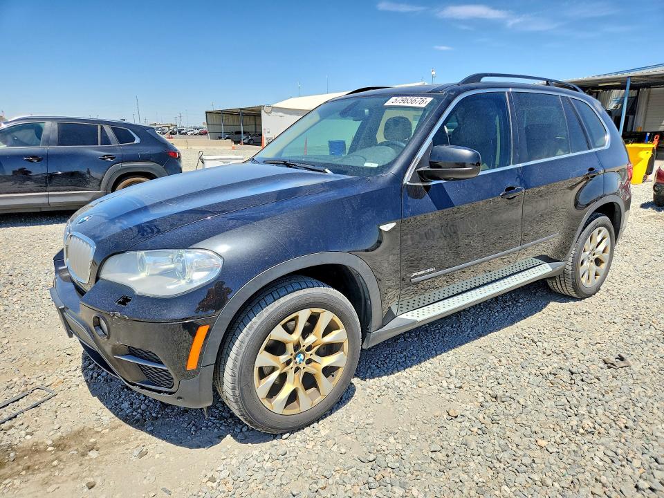 2013 BMW X5 VIN 5UXZV4C53D0E04005 — COPART salvage auction photo