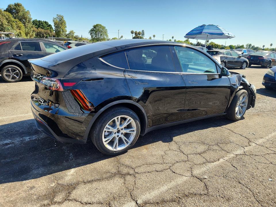 2022 Tesla Model y VIN 7SAYGDEE1NF425670 COPART salvage auction — FRONT END, Ca - Salvage Certificate, sold $12,900 on 2026-07-31 (photo 3)