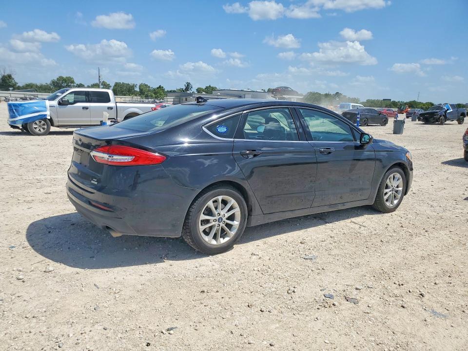 2019 Ford Fusion VIN 3FA6P0HD5KR148585 COPART salvage auction — MINOR DENT/SCRATCHES, Tx - Certificate Of Title, sold $1,300 on 2026-07-09 (photo 3)