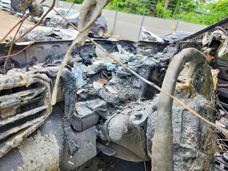2022 Toyota Tundra VIN 5TFLA5DB1NX014295 COPART salvage auction — BURN, PA - CERTIFICATE OF SALVAGE, sold $7,000 on 2026-07-13 (photo 9)
