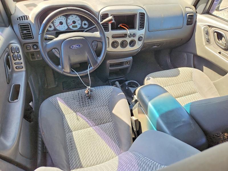 2004 Ford Escape VIN 1FMYU03104DA17712 COPART salvage auction — SIDE, Il - Certificate Of Title, sold $250 on 2026-07-04 (photo 8)
