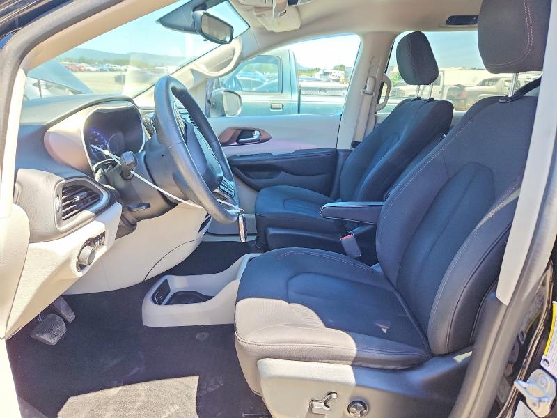 2017 Chrysler Pacifica VIN 2C4RC1CG7HR747948 COPART salvage auction — FRONT END, Or - Salvage Title Certificate, sold $200 on 2026-09-01 (photo 7)
