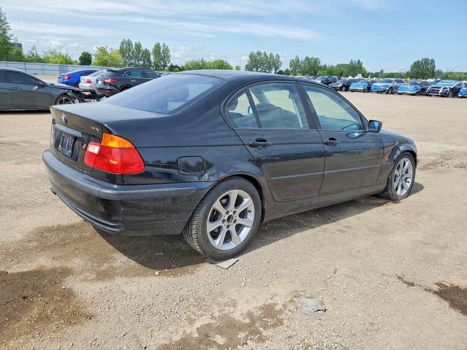 2001 BMW 3 series VIN WBAAV13401FT45423 COPART salvage auction — SIDE, ON - PERMIT NO BRAND - UNFIT, sold $400 on 2026-08-18 (photo 3)