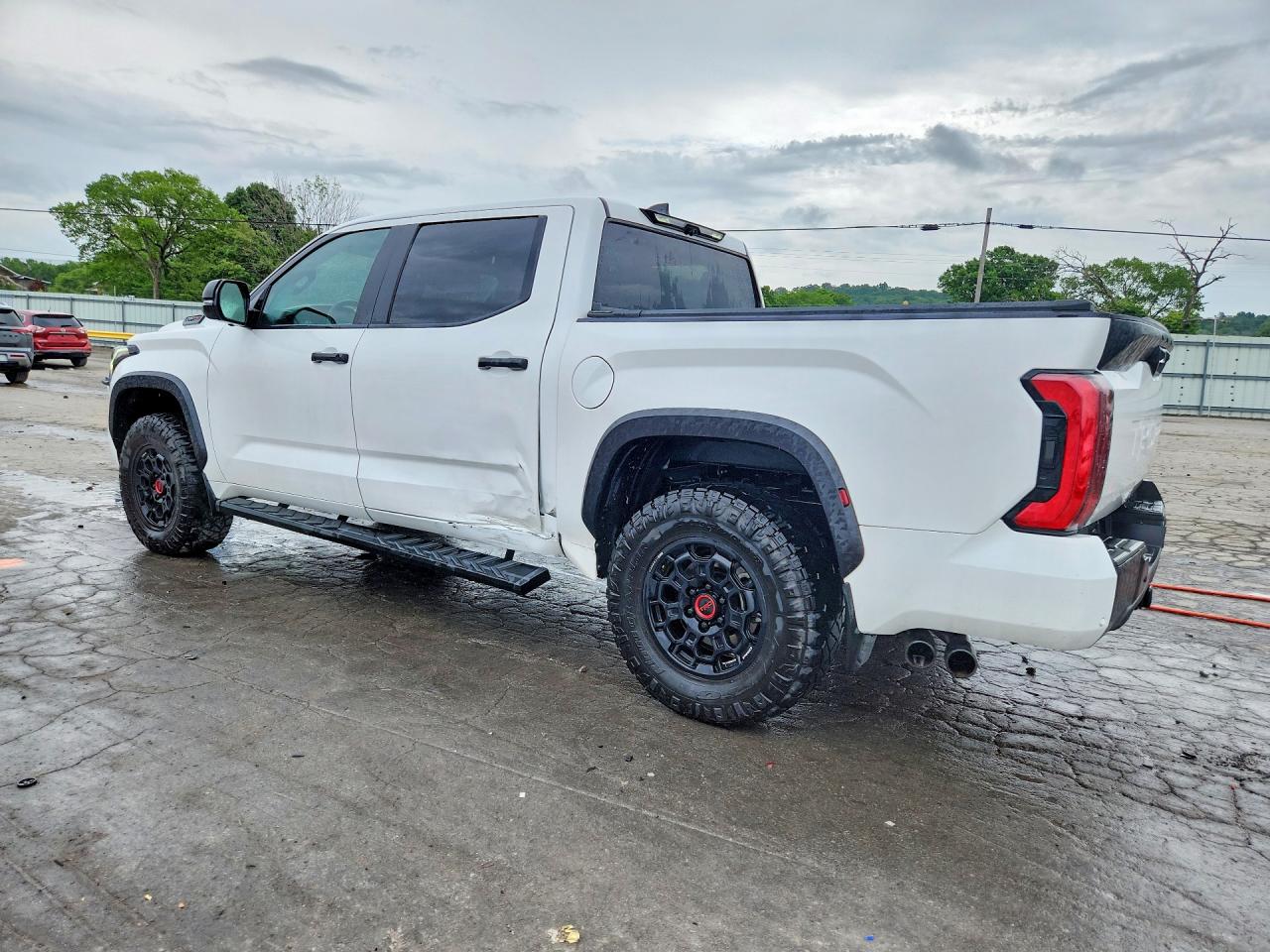 2024 Toyota Tundra VIN 5TFPC5DB6RX060142 COPART salvage auction — Side, TN - SALVAGE CERTIFICATE, sold $38,250 on 2026-06-29 (photo 2)