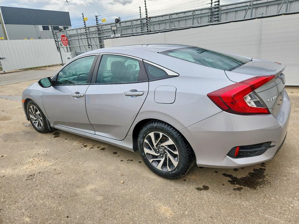 2018 Honda Civic VIN 2HGFC2F61JH017171 COPART salvage auction — MINOR DENT/SCRATCHES, Ab - Bos - Active, sold $6,900 on 2026-07-03 (photo 2)