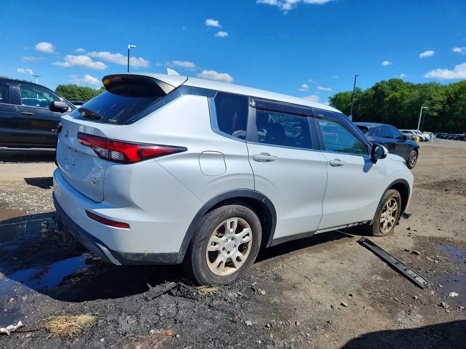2022 Mitsubishi Outlander VIN JA4J4TA8XNZ023460 COPART salvage auction — FRONT END, Vt - Certificate Of Title, sold $450 on 2026-07-28 (photo 3)