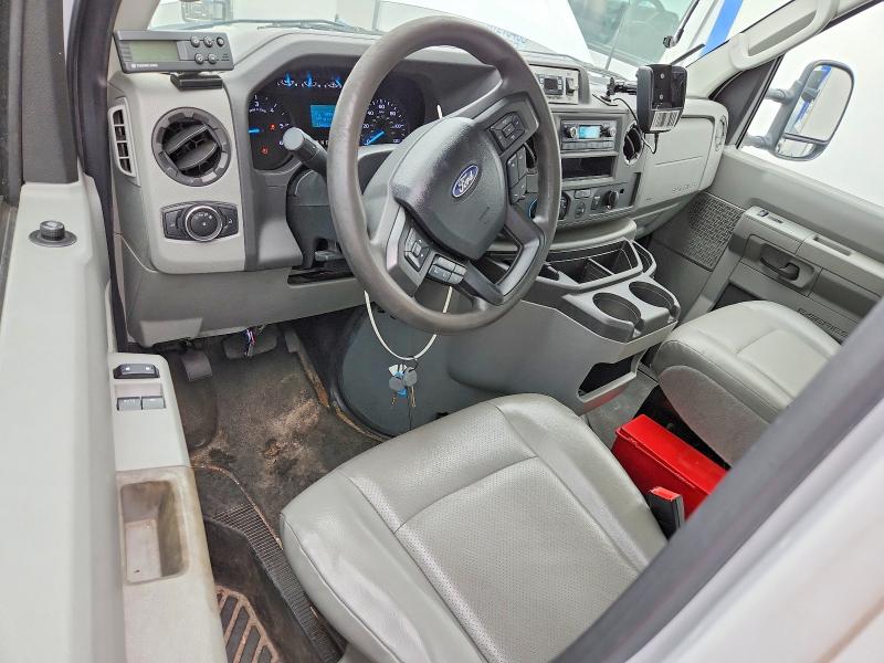 2024 Ford Econoline VIN 1FDWE3FN8RDD04324 COPART salvage auction — MINOR DENT/SCRATCHES, Fl - Certificate Of Title, sold $15,000 on 2026-07-29 (photo 8)