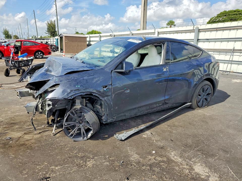 2025 Tesla Model y VIN 7SAYGDEE5SA360332 COPART salvage auction — FRONT END, Nv - Salvage Title, sold $4,350 on 2026-07-15 (photo 1)
