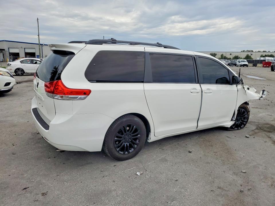 2014 Toyota VIN 5TDYK3DCXES438287 COPART salvage auction — FRONT END, Fl - Cert Of Title Slvg Rebuildable, sold $1,850 on 2026-07-09 (photo 3)