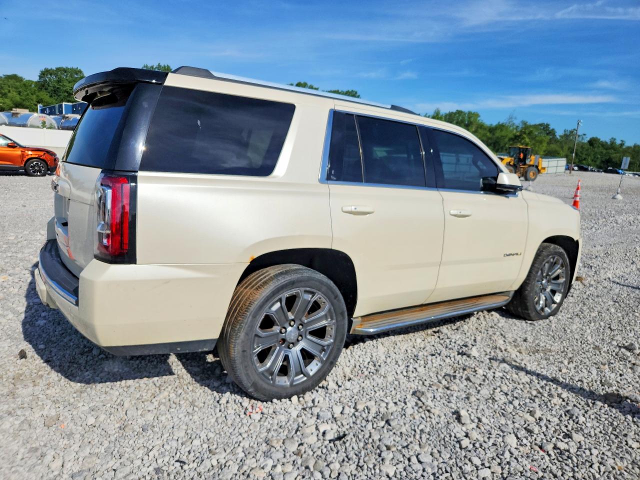 2015 Gmc Yukon VIN 1GKS2CKJ7FR273441 COPART salvage auction — Mechanical, OH - CERT OF TITLE-REBUILT SALVAGE, sold $1,600 on 2026-08-28 (photo 3)