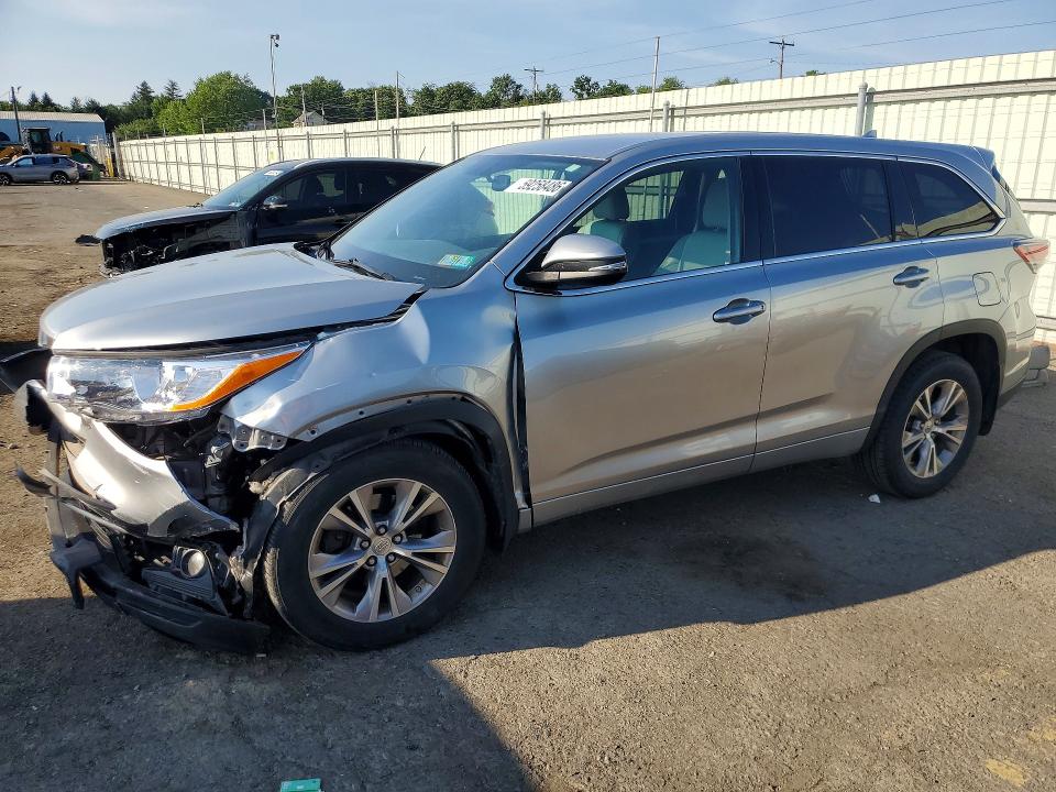 2015 Toyota Highlander VIN 5TDBKRFH3FS164983 COPART salvage auction — FRONT END, Pa - Certificate Of Salvage, sold $6,000 on 2026-07-07 (photo 1)