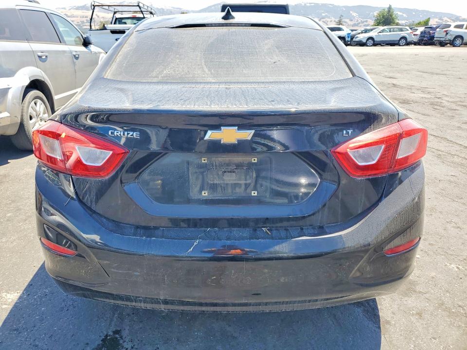 2018 Chevrolet Cruze VIN 1G1BE5SM2J7243608 COPART salvage auction — MECHANICAL, CA - DLR/DIS/EXP ONLY SALVAGE TITLE, sold $400 on 2026-07-09 (photo 6)