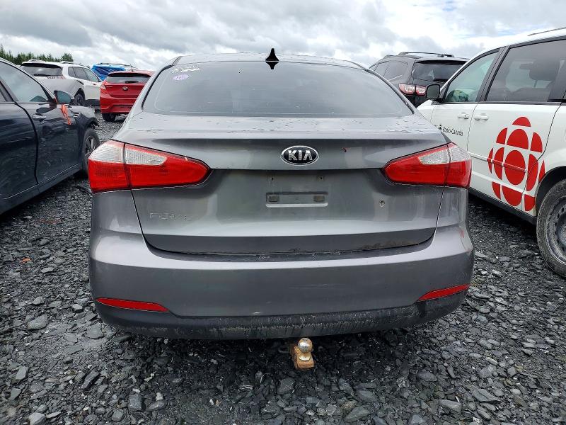2015 Kia VIN KNAFK4A69F5263417 COPART salvage auction — SIDE, Qc - Gravement Accidente, sold $300 on 2026-07-28 (photo 6)