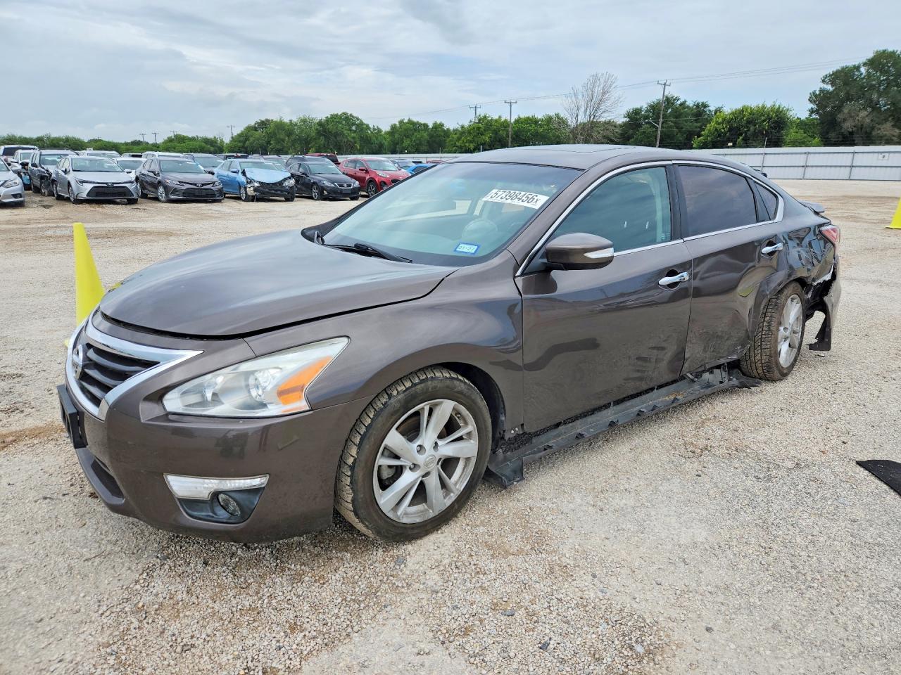 2015 Nissan Altima VIN 1N4AL3AP8FN917472 COPART salvage auction — Side, TX - SALVAGE VEHICLE TITLE, sold $550 on 2026-07-09 (photo 1)