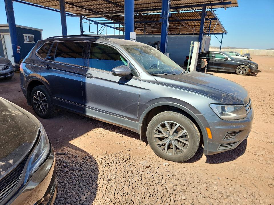 2020 Volkswagen Tiguan VIN 3VV3B7AX4LM122603 COPART salvage auction — SIDE, Az - Cert Of Title - Salvage, sold $2,900 on 2026-07-02 (photo 4)