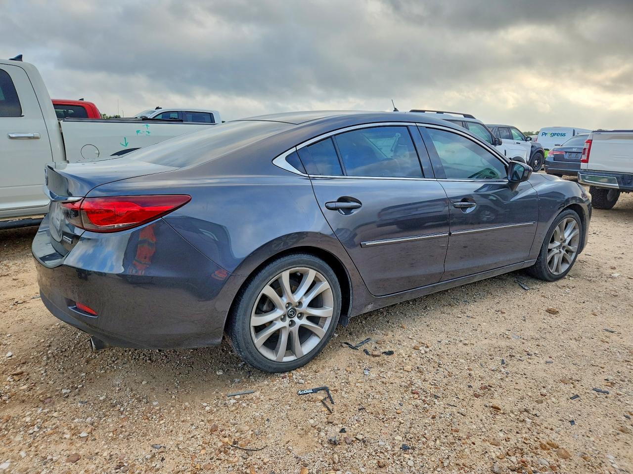 2014 Mazda 6 VIN JM1GJ1T65E1127572 COPART salvage auction — Side, Ct - Clean Title, sold $2,650 on 2026-07-09 (photo 3)